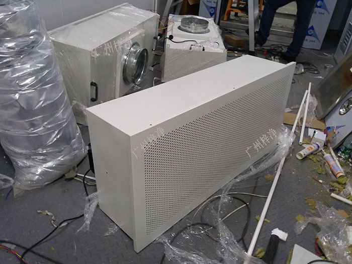 FFU層流罩安裝現(xiàn)場實(shí)拍圖 FFU層流罩安裝現(xiàn)場實(shí)拍圖